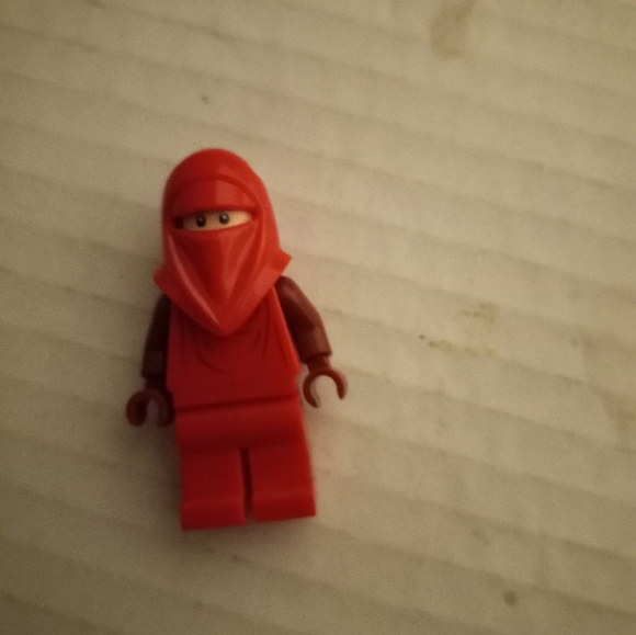 Lego Star Wars Royal Guard 1 1/8 in Red Minifigure Toy - Picture 1 of 9